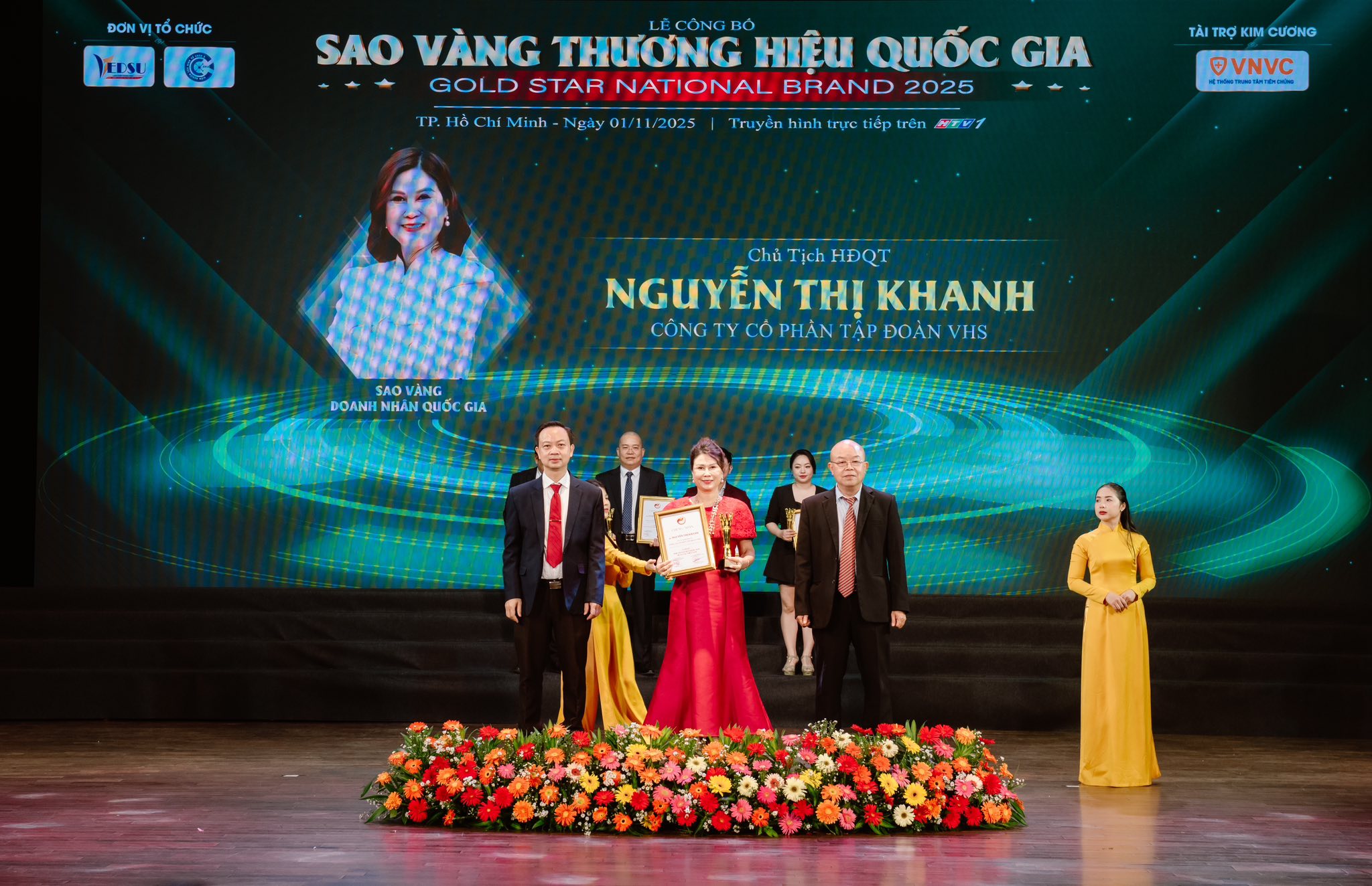 Doanh nhân Nguyễn Mai Khanh nhận vinh danh “Sao vàng doanh nhân quốc gia 2025”